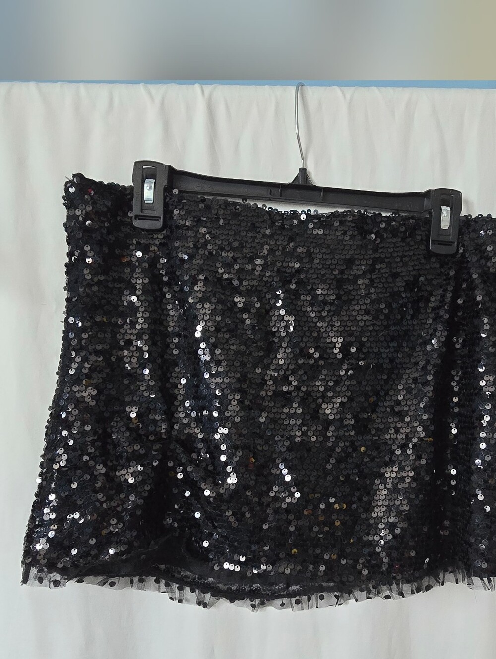 American Eagle Outfitters Black Sequin Mini Skirt Ruffle Hem & Shorts Sz Large
